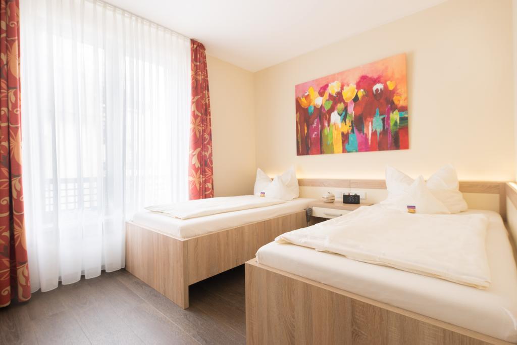 Gda Hotel Am Schlosspark Бад Хомбург фор дер Хьое Екстериор снимка