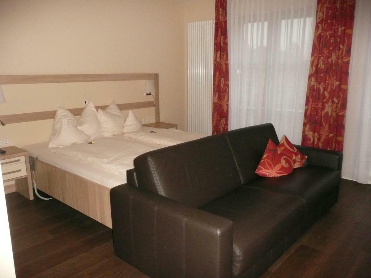 Gda Hotel Am Schlosspark Бад Хомбург фор дер Хьое Екстериор снимка
