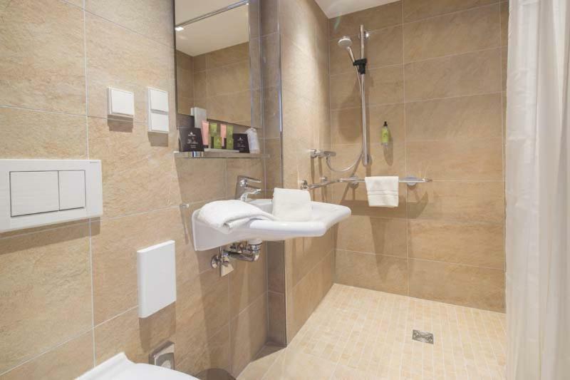 Gda Hotel Am Schlosspark Бад Хомбург фор дер Хьое Екстериор снимка