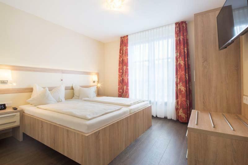 Gda Hotel Am Schlosspark Бад Хомбург фор дер Хьое Екстериор снимка